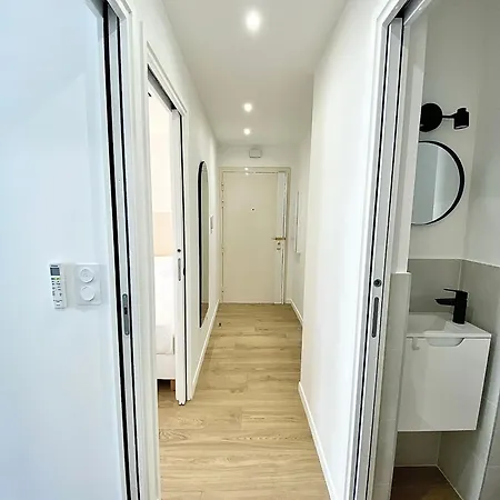 Apartment 2 - 14j *